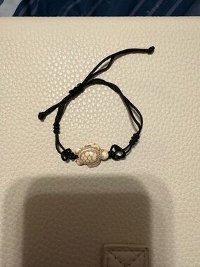 Handcrafted Turtle Cord Bracelet - Black and Cream